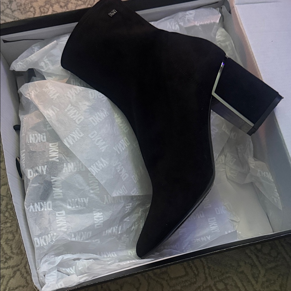 DKNY Elegant Black Heeled Boots